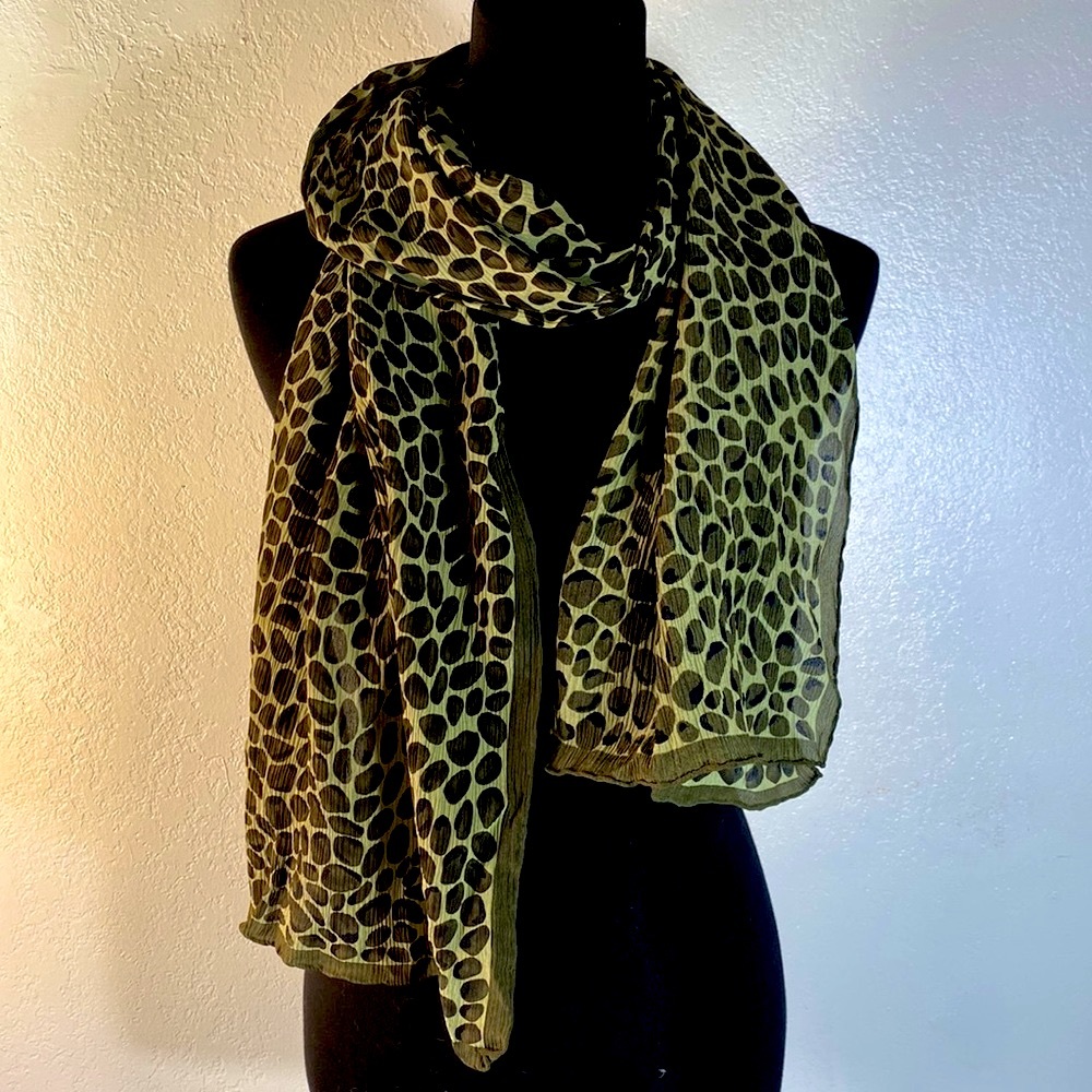 Green sheer scarf